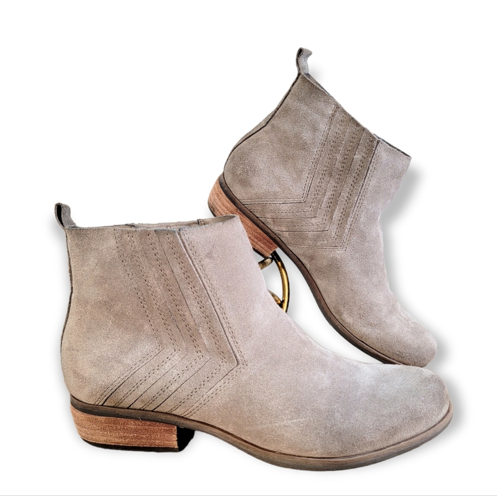 Korks | 8 Cutler Chelsea Ankle Boot Slip on Booties